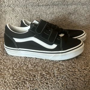 Kids Velcro low top vans